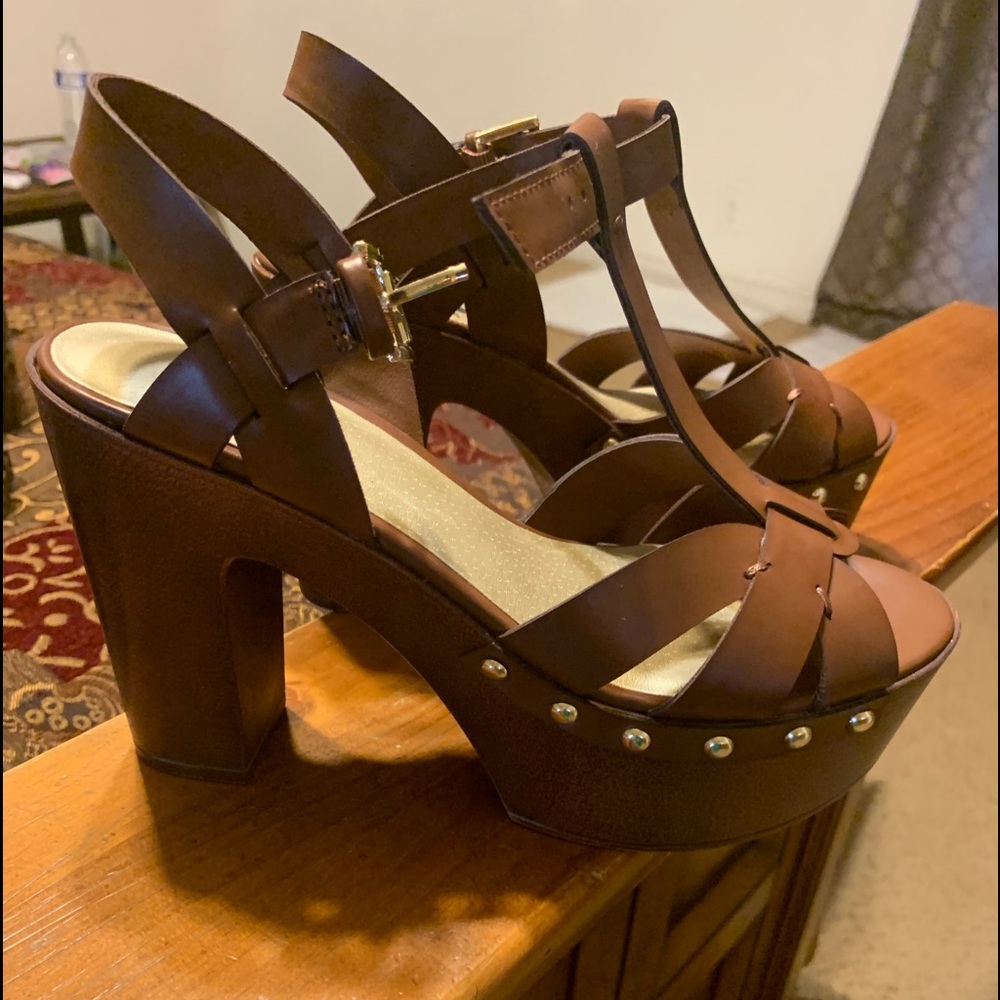 GBG Platform Shoes